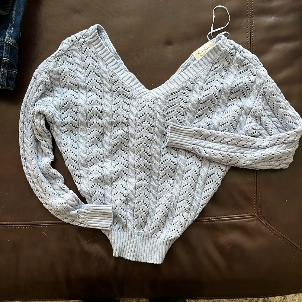 Jessica Simpson cropped sweater